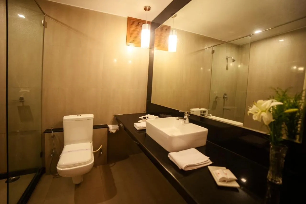 Hotel Hilltop Palace Udajpur