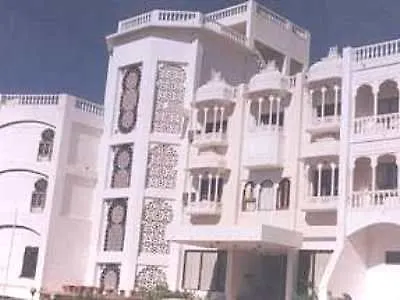 Hotel Hilltop Palace Udajpur