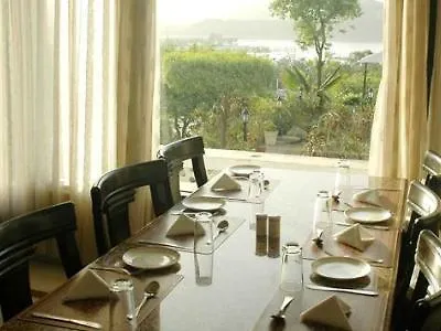 Hotel Hilltop Palace Udaipur 3*,