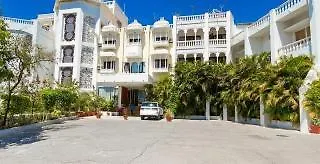 Hotel Hilltop Palace Udajpur