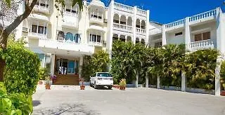 Hotel Hilltop Palace Udajpur